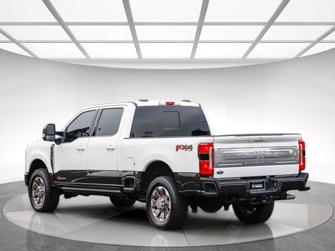 Used 2024 Ford F350 King Ranch w/ FX4 Off-Road Package image 2