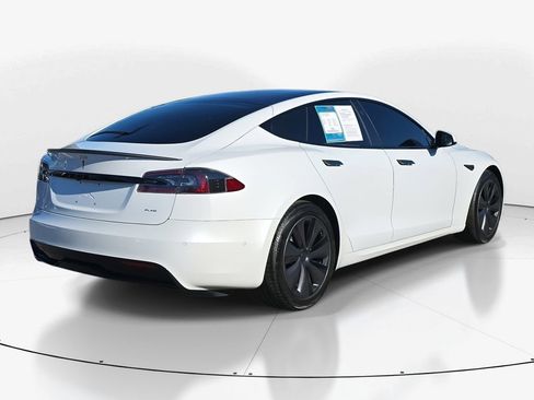 Used 2021 Tesla Model S Plaid image 5