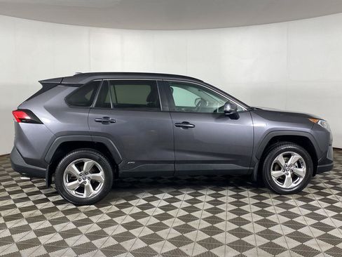 Used 2021 Toyota RAV4 XLE Premium AWD/4WD image 7