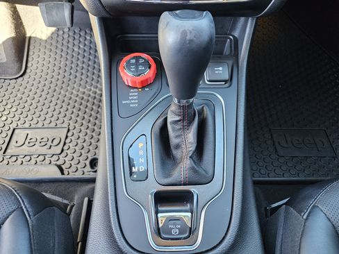 Used 2023 Jeep Cherokee Trailhawk w/ Sun & Sound Group image 27