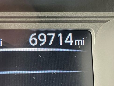 Used 2017 Nissan Titan PRO-4X image 17