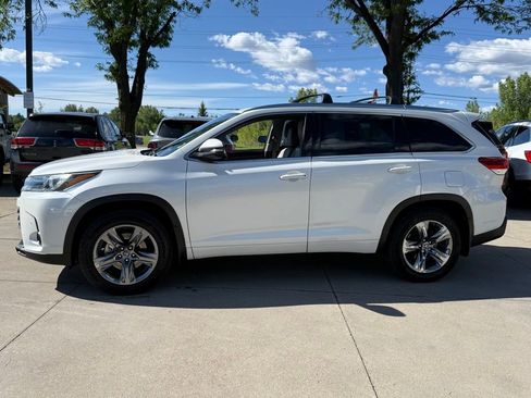 Used 2019 Toyota Highlander Limited Platinum AWD/4WD image 7