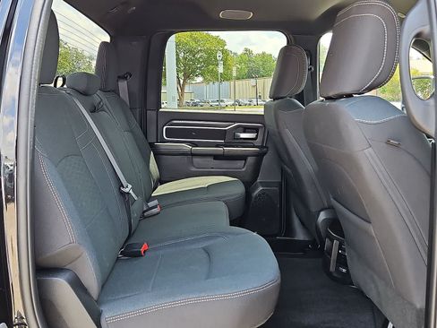 Used 2025 RAM 2500 Big Horn AWD/4WD image 32