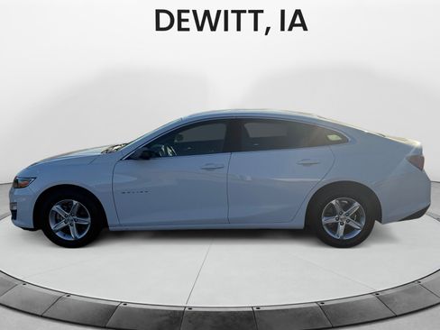 Used 2023 Chevrolet Malibu LS image 2