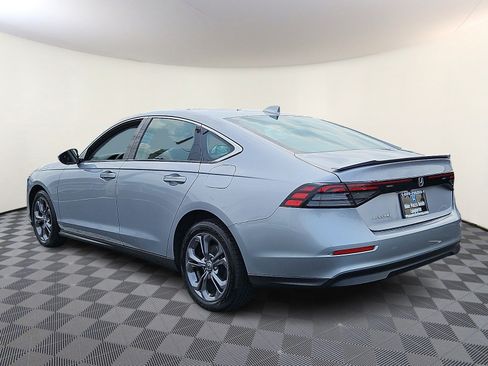 Used 2023 Honda Accord EX image 4
