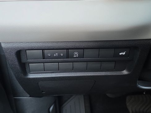 New 2026 Mitsubishi Outlander SE image 26