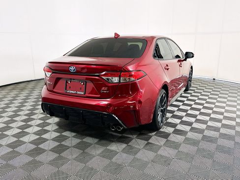 Used 2025 Toyota Corolla SE FWD image 3