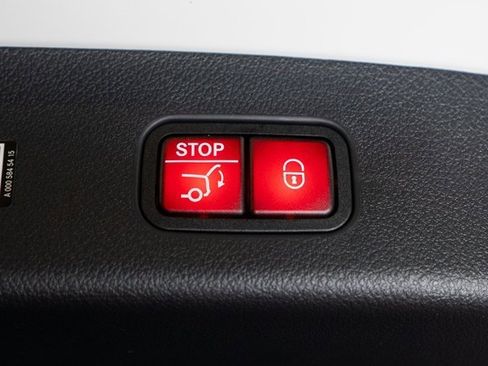 New 2026 Mercedes-Benz GLC 300 4MATIC image 33