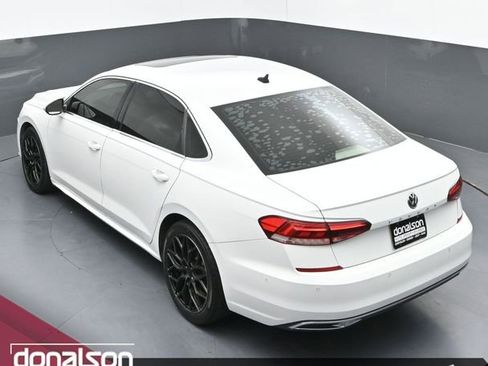 Used 2020 Volkswagen Passat 2.0T SEL image 18