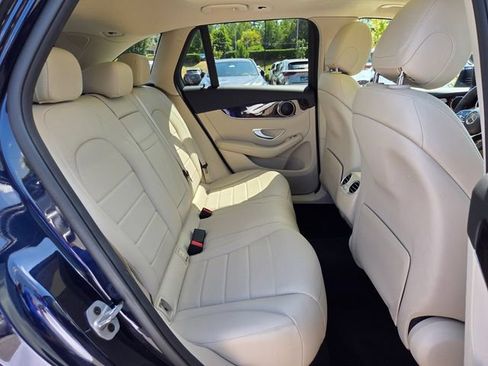 Used 2022 Mercedes-Benz GLC 300 image 18
