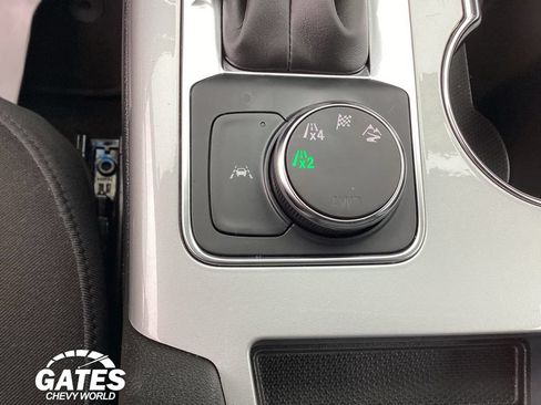 Used 2025 Chevrolet Blazer LT AWD/4WD image 28