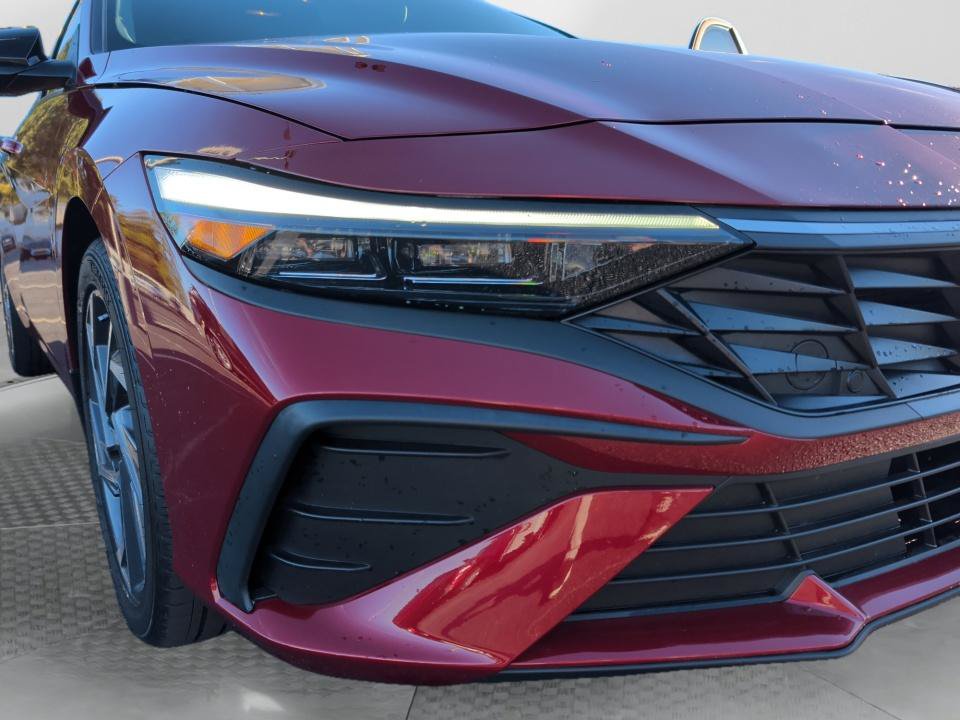 Certified 2025 Hyundai Elantra Sport FWD image 24