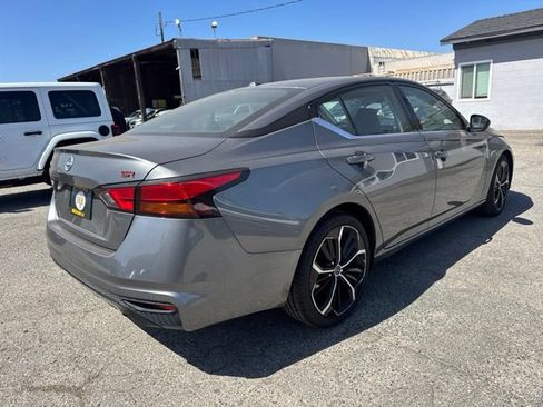 Used 2024 Nissan Altima 2.5 SR FWD image 5