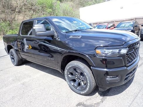 New 2026 RAM 1500 4x4 Crew Cab image 9