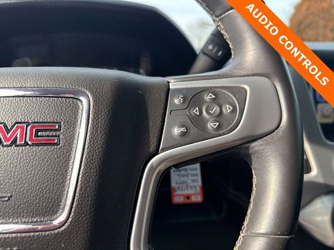 Used 2017 GMC Yukon SLE w/ SLE Value Package image 8