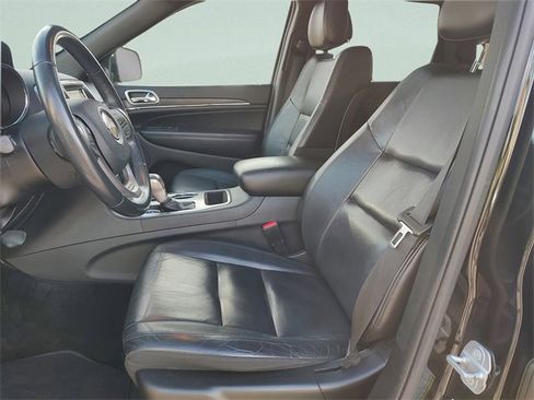 Certified 2018 Jeep Grand Cherokee Limited image 32