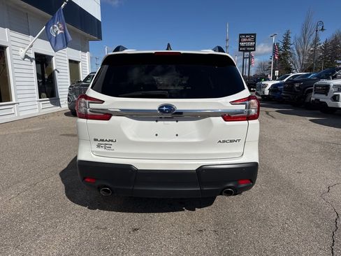 Used 2024 Subaru Ascent Premium w/ Convenience Package image 6