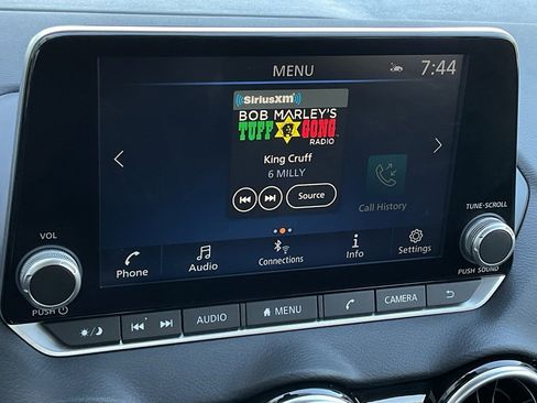 Used 2025 Nissan Sentra SV image 31