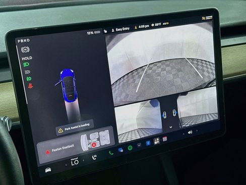 Used 2022 Tesla Model Y Long Range AWD/4WD image 22