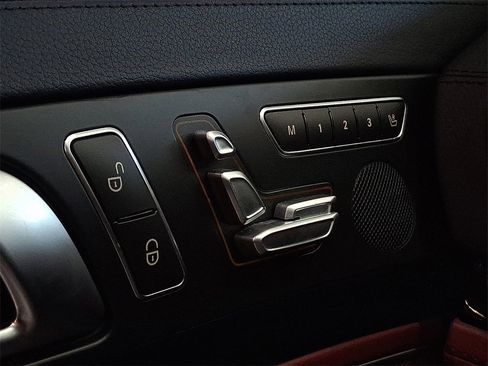 Used 2016 Mercedes-Benz SL 550 image 21