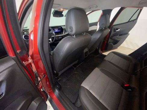 Used 2024 Chevrolet Trax LT w/ Driver Confidence Package FWD image 29