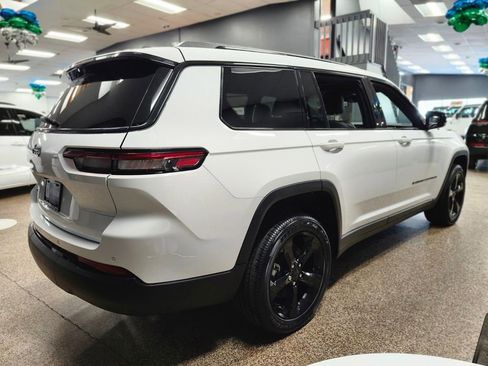 New 2025 Jeep Grand Cherokee L Altitude image 5