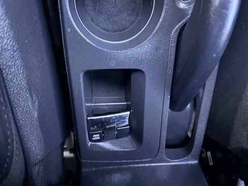 Used 2017 Jeep Compass High Altitude AWD/4WD image 29