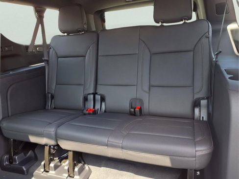 New 2026 Chevrolet Suburban High Country AWD/4WD image 21