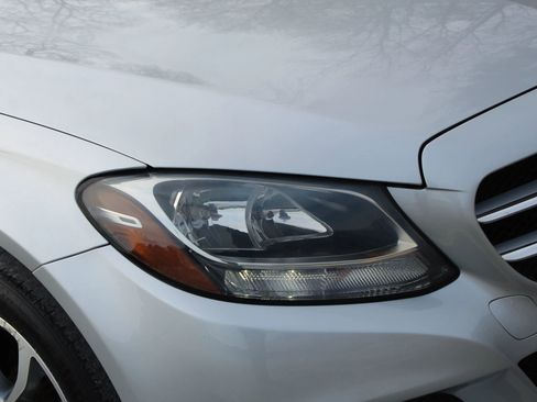 Used 2017 Mercedes-Benz C 300 4MATIC Sedan image 37