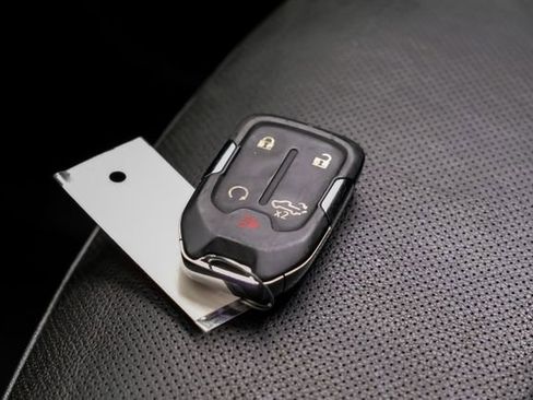 Used 2022 Chevrolet Silverado 2500 LTZ w/ LTZ Plus Package image 59