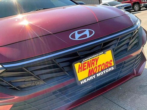 Used 2025 Hyundai Elantra Sport FWD image 34