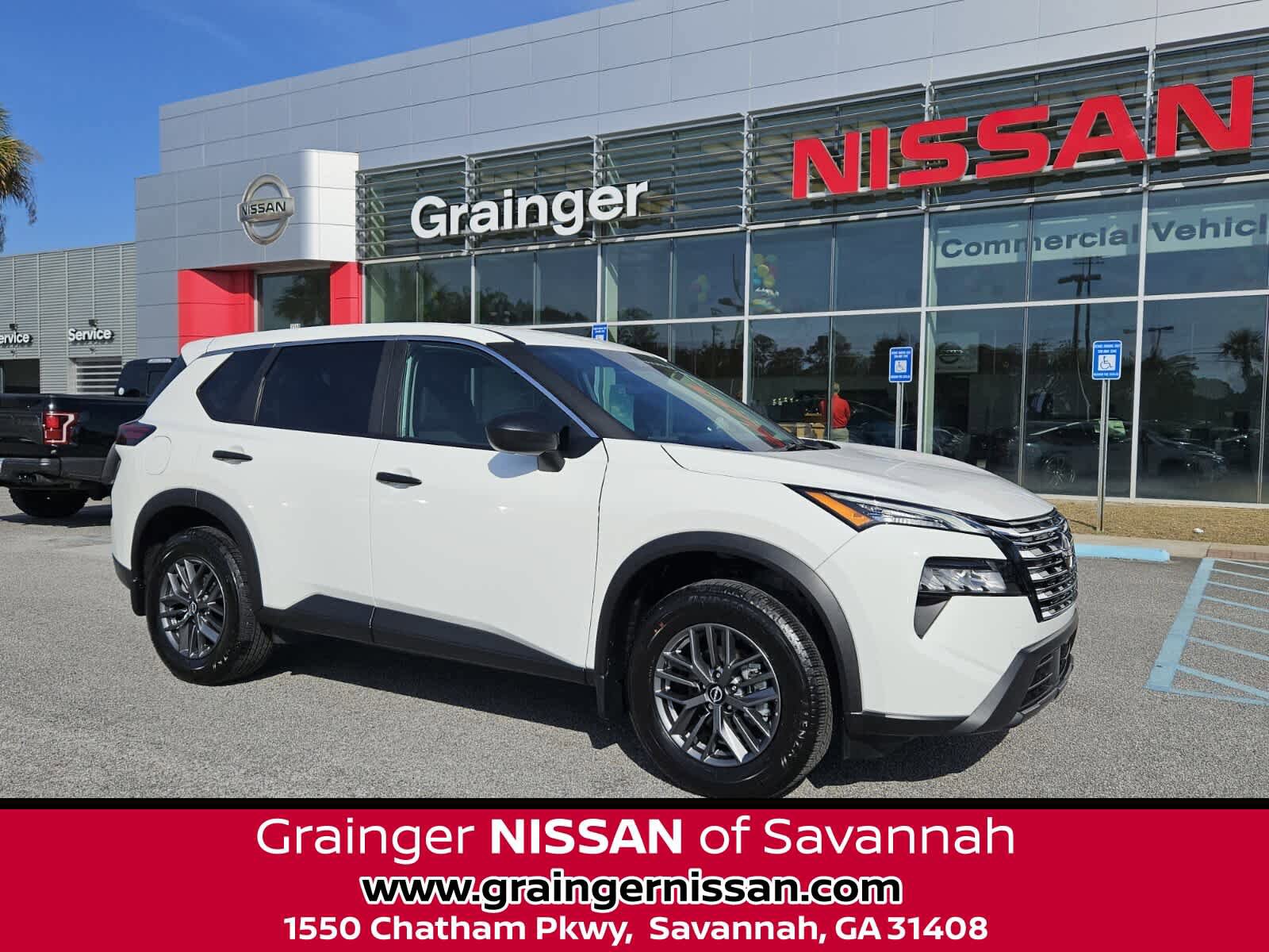 Used 2025 Nissan Rogue S FWD image 1