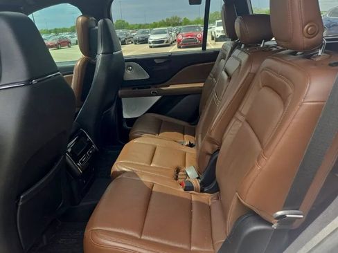 Used 2020 Lincoln Aviator Reserve w/ Equipment Group 202A AWD/4WD image 10