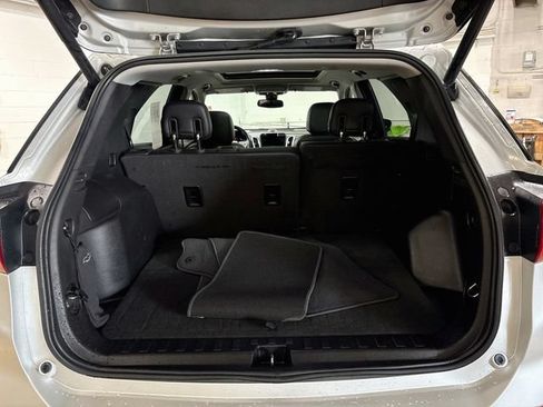 Used 2020 Chevrolet Equinox Premier AWD/4WD image 16