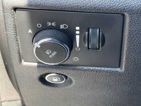 Used 2018 Jeep Grand Cherokee Limited RWD image 18