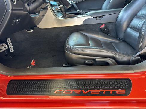 Used 2005 Chevrolet Corvette Coupe w/ Preferred Equipment Group RWD image 16