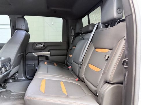 Used 2022 GMC Sierra 2500 AT4 w/ AT4 Premium Plus Package AWD/4WD image 25