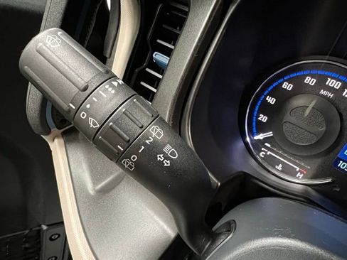 Used 2023 Ford Bronco Wildtrak image 31