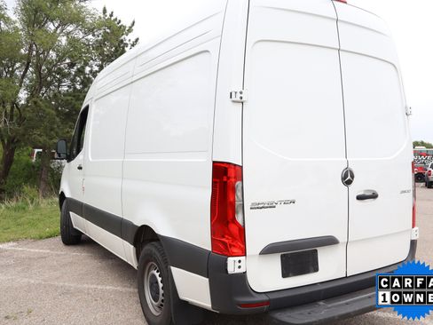 Used 2025 Mercedes-Benz Sprinter 2500 image 10