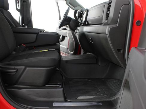 Used 2025 GMC Sierra 1500 SLE AWD/4WD image 19