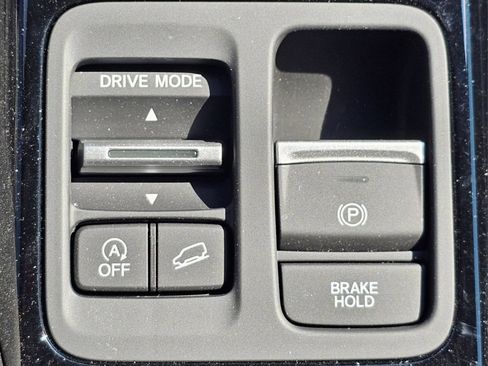 Used 2025 Honda Pilot Black Edition image 39