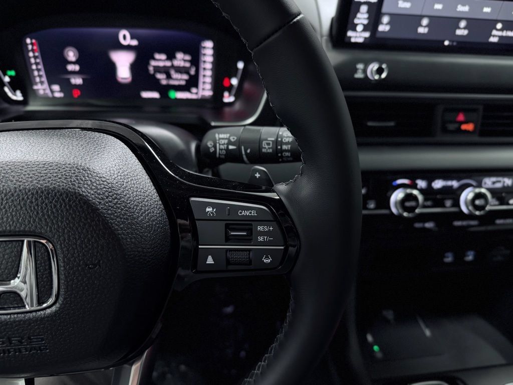 New 2026 Honda Pilot Touring image 32