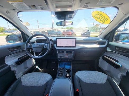 Certified 2025 Ford Maverick XLT w/ Equipment Group 301A AWD/4WD image 16