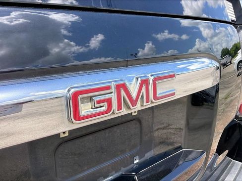 Used 2015 GMC Yukon XL Denali w/ Touring Package AWD/4WD image 26