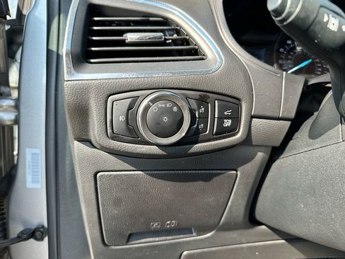 Used 2024 Ford Edge Titanium image 21