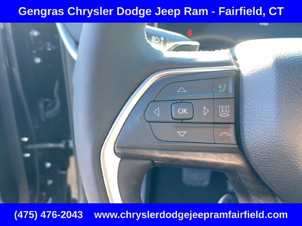 Used 2025 Jeep Grand Cherokee Limited AWD/4WD image 52