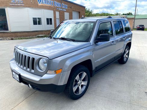 Used 2016 Jeep Patriot High Altitude image 2