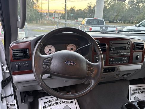 Used 2006 Ford F350 XL image 10