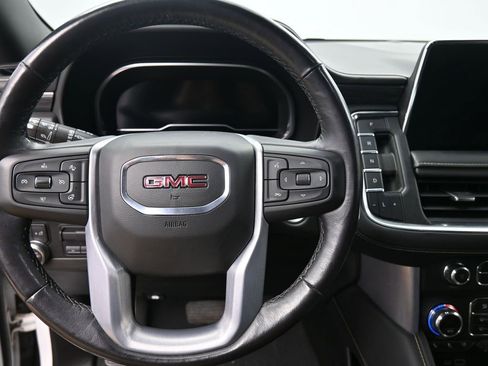 Used 2022 GMC Yukon SLT w/ SLT Luxury Package image 18