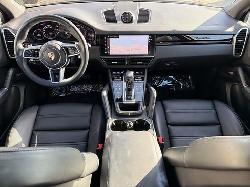 Used 2023 Porsche Cayenne AWD/4WD image 20